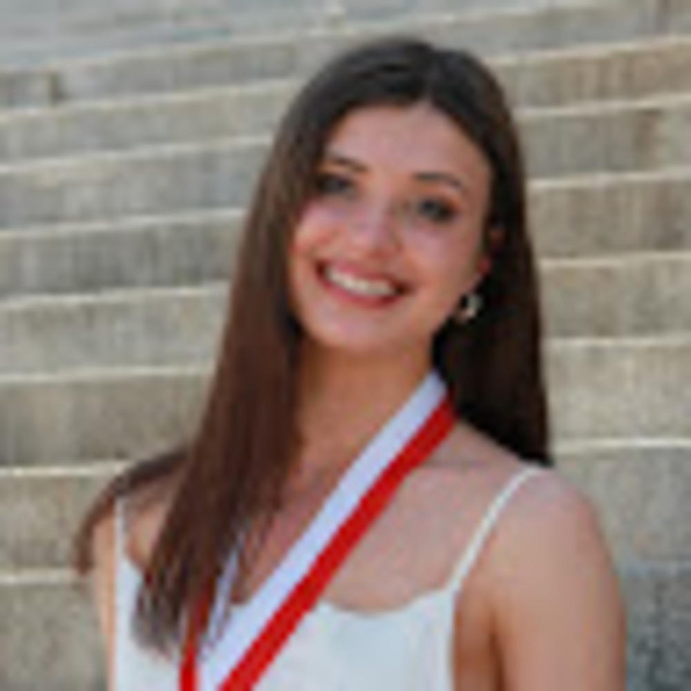 Meet your Posher, Olivia